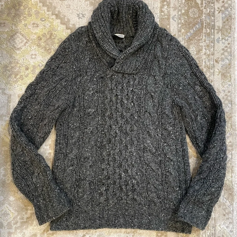 Nordic Store Iceland Hand-Knit Shawl Collar Sweater